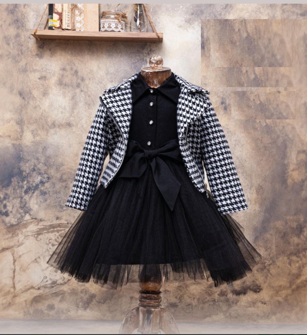 Girls 2pcs dress Unit price £18 Age available (2-8Y)